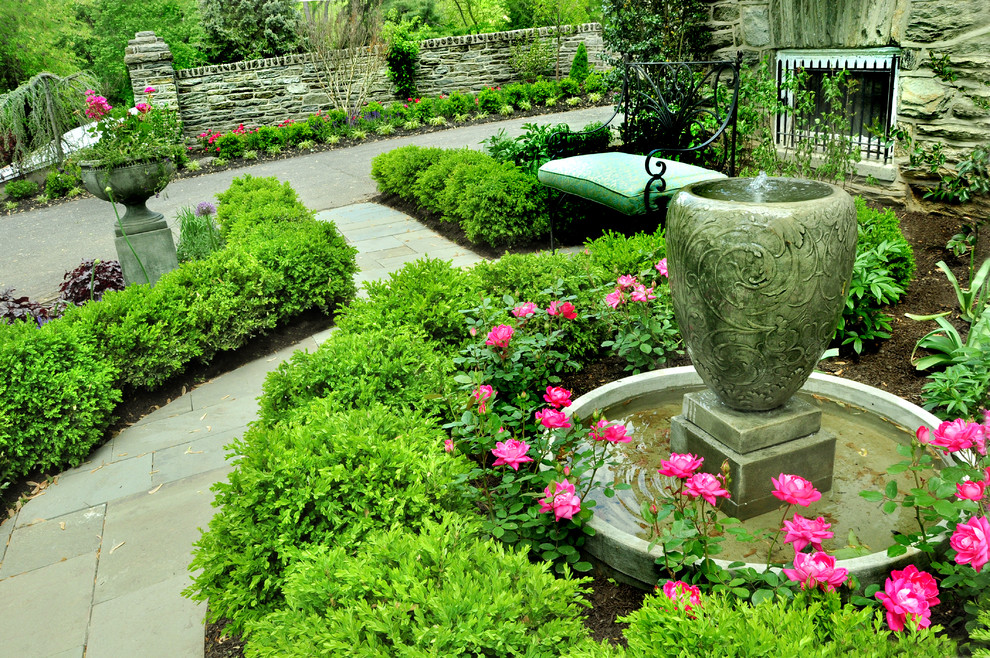 This is an example of a classic garden in Philadelphia.