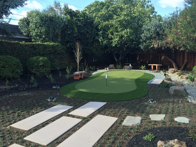 Golf And Putting Greens With Artificial Grass - Classique Chic - Jardin ...