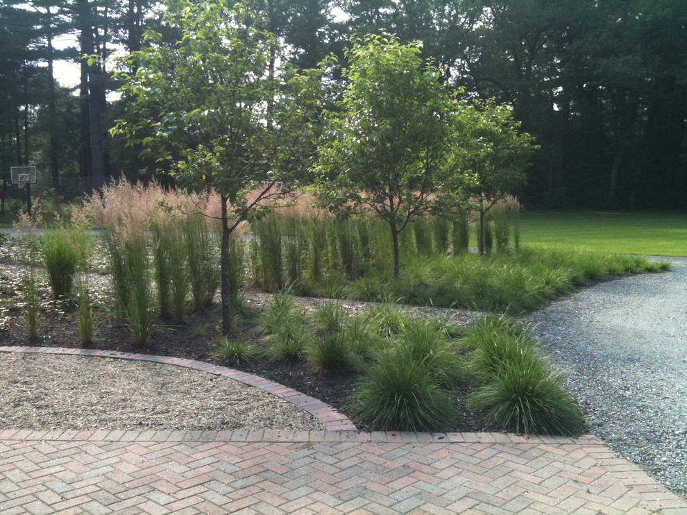 Design ideas for an eclectic landscaping in Boston.