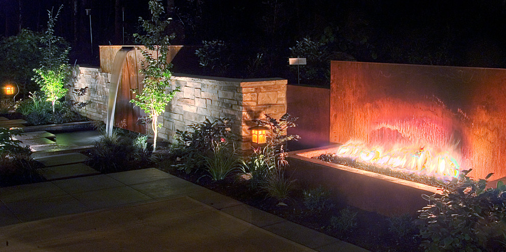 Inspiration for a contemporary garden in Seattle.