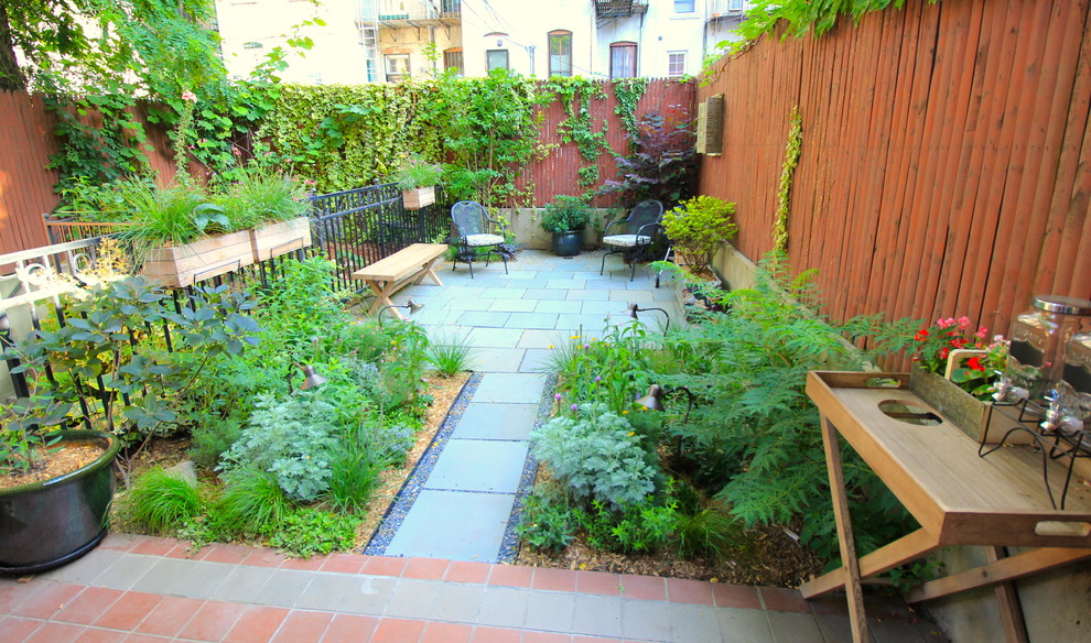 Photo of a modern garden in New York.
