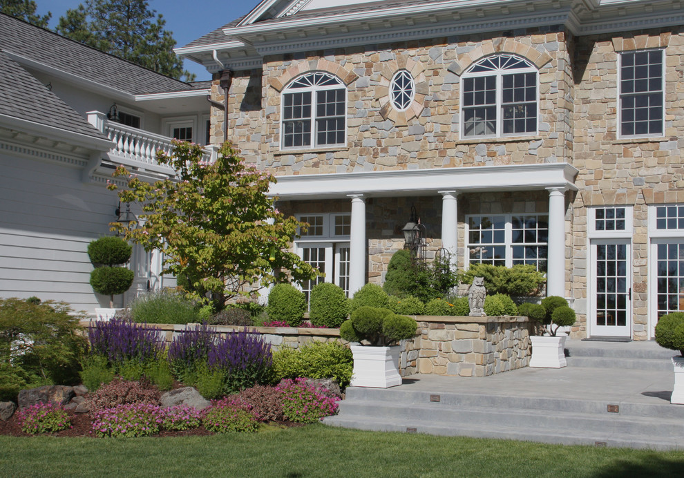 Hangman Valley Colonial - Traditional - Landscape - Seattle - by