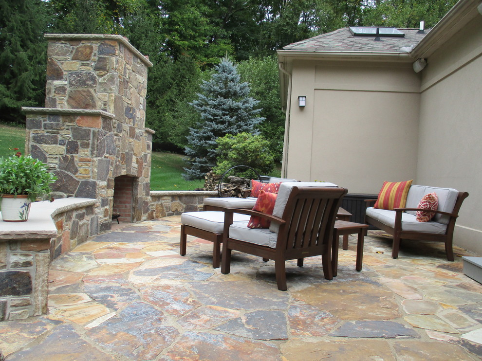 Hardscape and plantings in Chester, NJ Traditional Patio New York