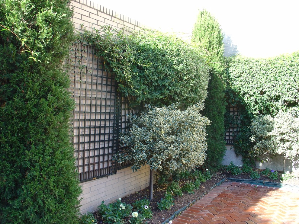 This is an example of a traditional garden in Richmond.