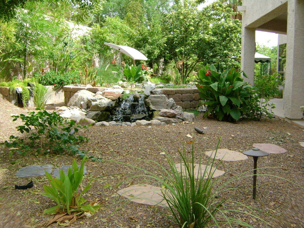 Design ideas for an eclectic landscaping in Phoenix.