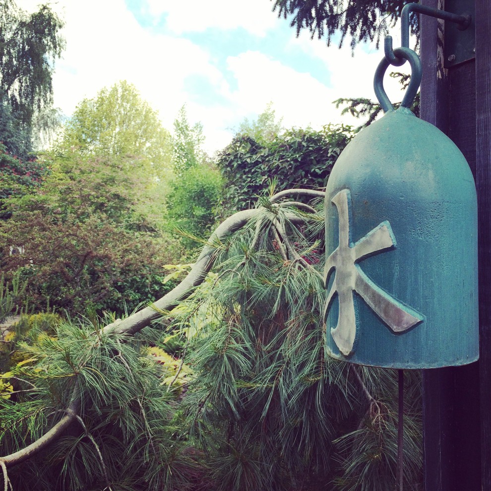 Cette image montre un jardin bohème.