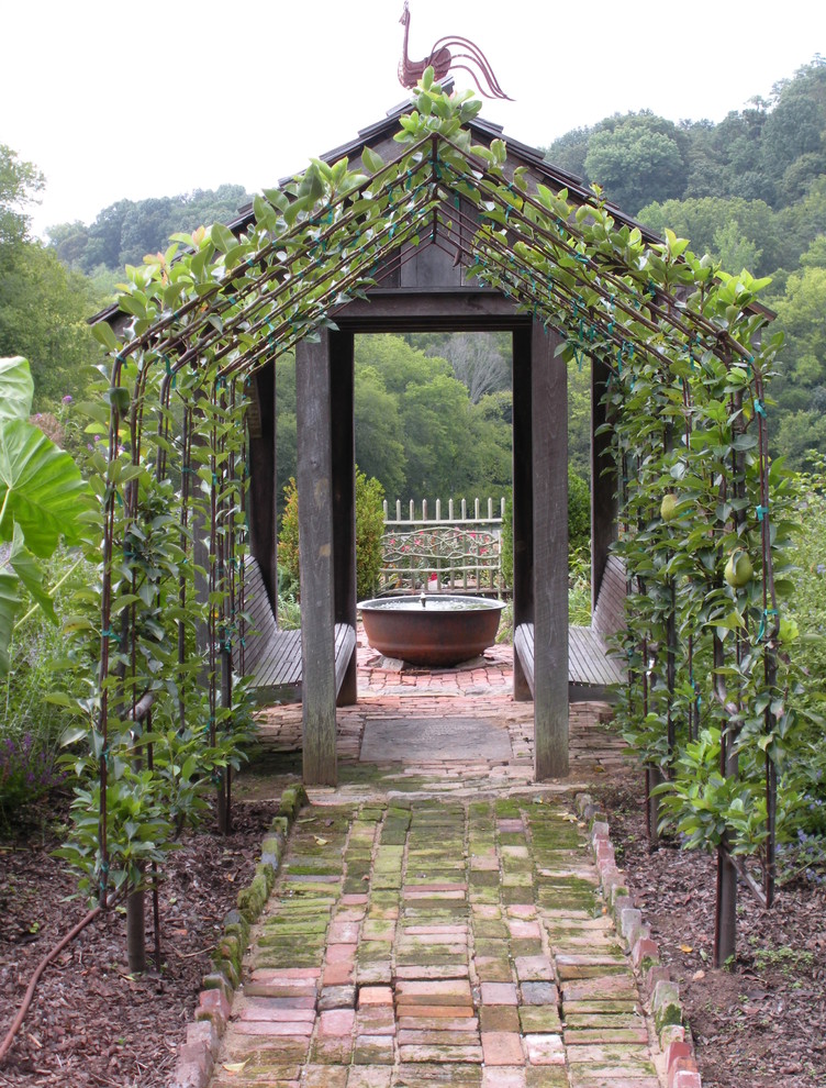 Inspiration för rustika formella trädgårdar i full sol