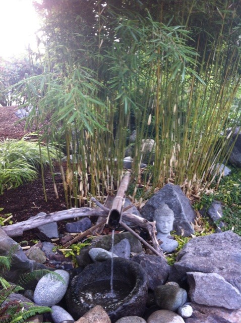 Rustikaler Japanischer Garten in Vancouver