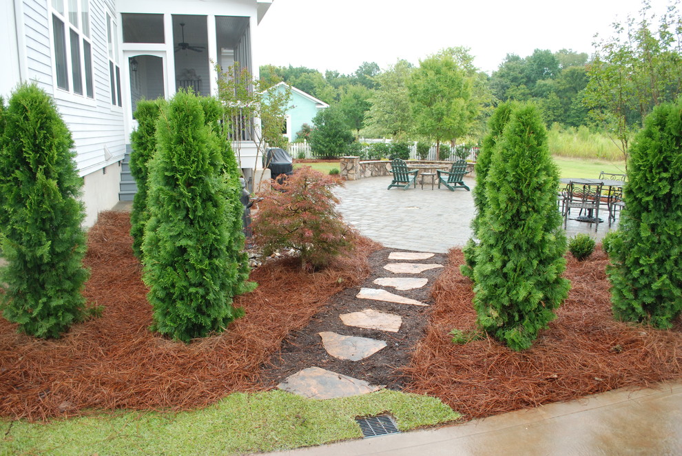 Photo of a contemporary landscaping in Charlotte.