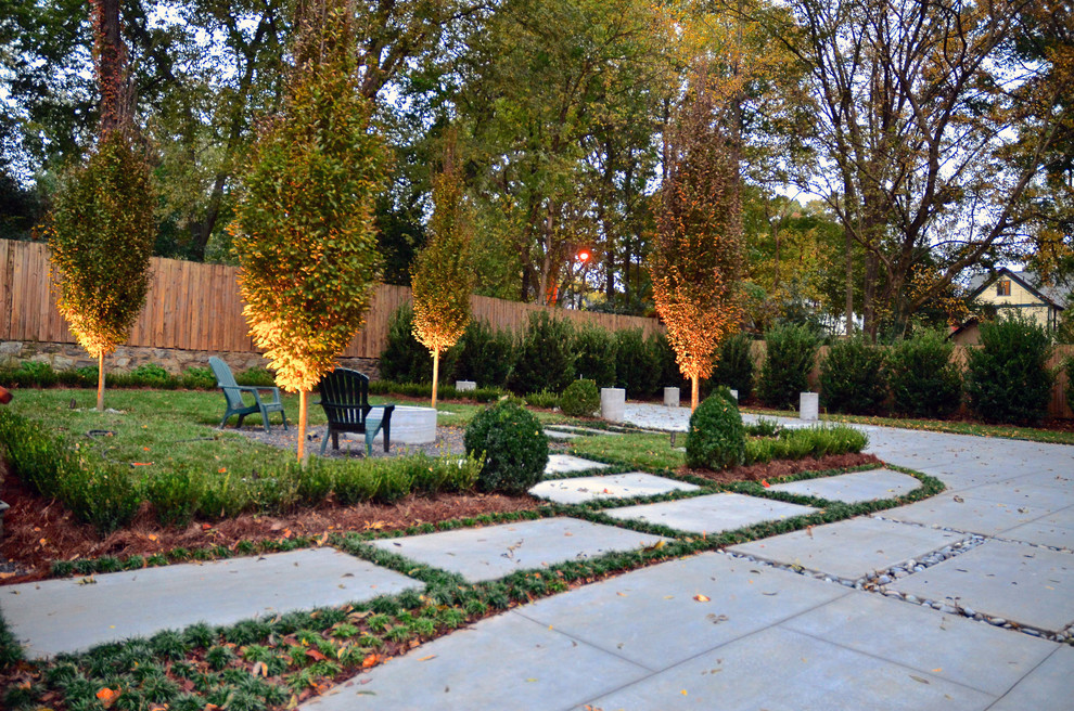 Design ideas for a traditional garden in Atlanta.