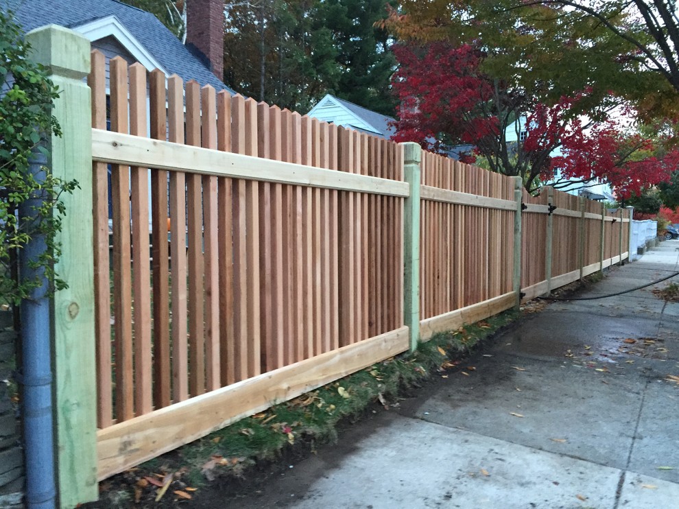 Jamaica Plain Custom Red Cedar Spindle Picket w/ Scallop Gates