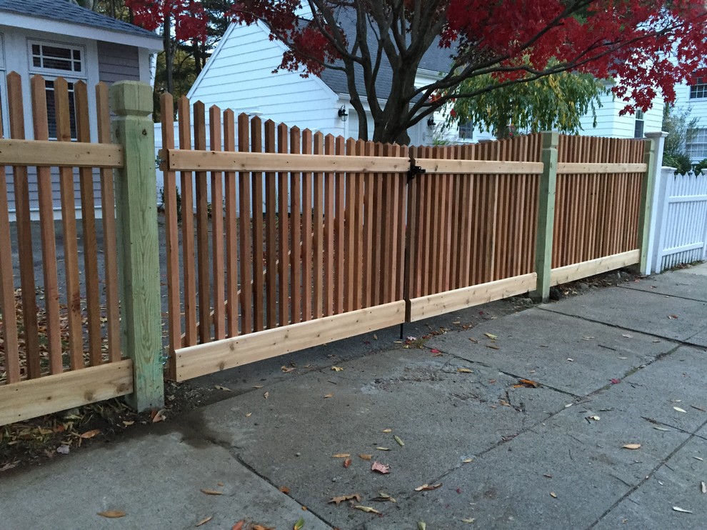 Jamaica Plain Custom Red Cedar Spindle Picket w/ Scallop Gates