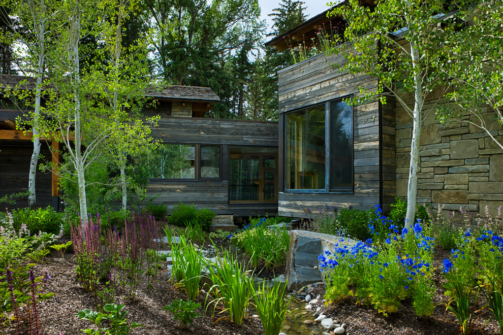 Photo of a rustic garden in Salt Lake City with a water feature.