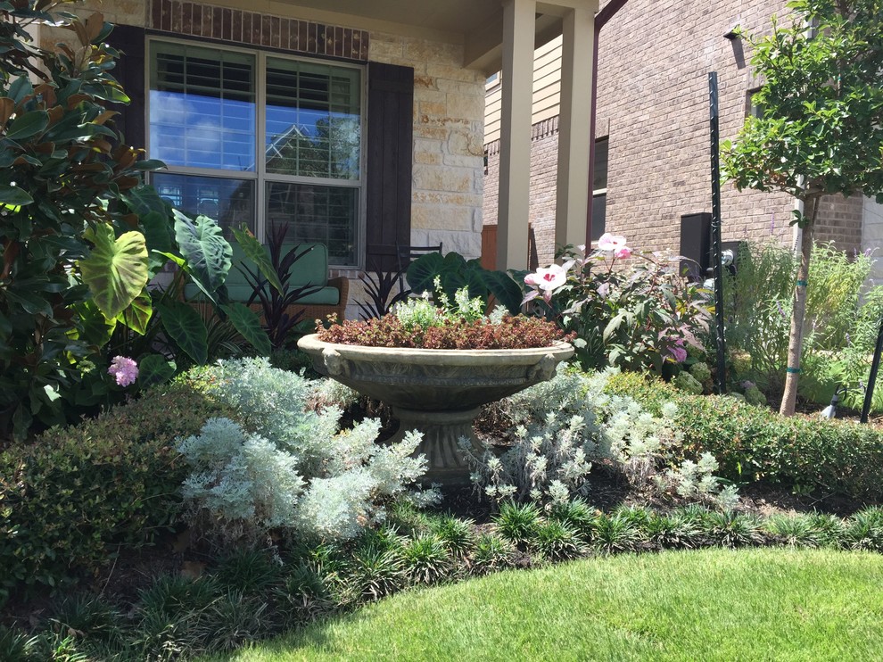 Johnson Residence Contemporary Landscape Austin by ZODEGA TIS