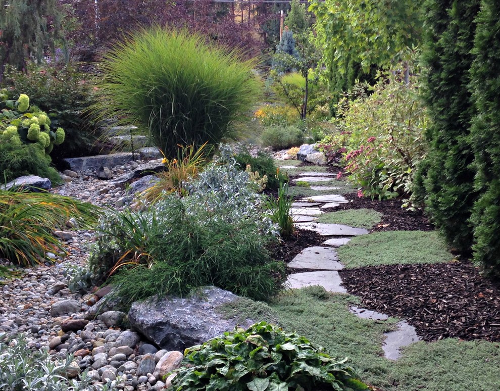 Kelowna Xeriscape Rustic Landscape Vancouver by Synergy