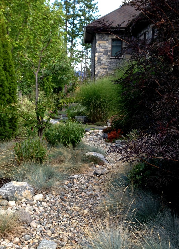 Kelowna Xeriscape Rustic Landscape Vancouver by Synergy
