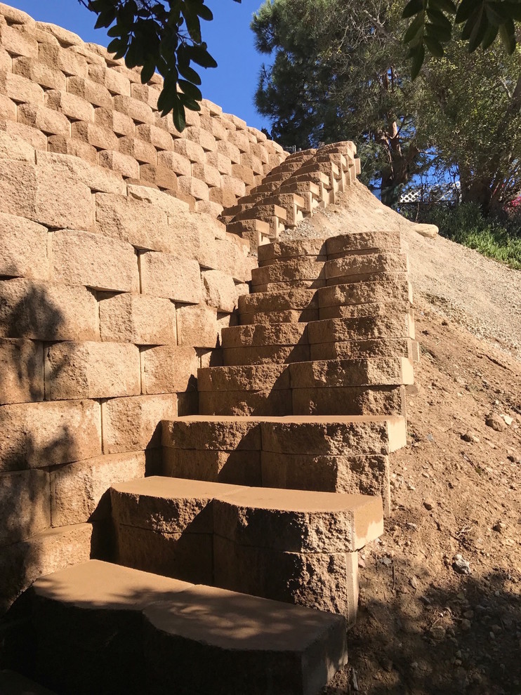 Keystone retaining walls and steps Traditional Landscape San