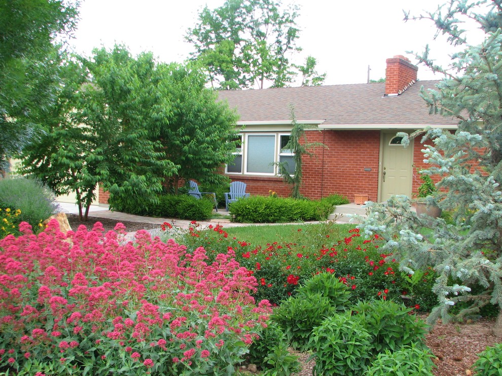 Kootenai Street Residence - xeriscape design - Traditional - Landscape ...