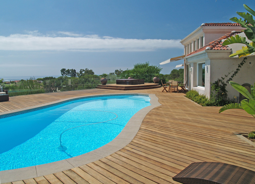 La Jolla Residence Modern Pool San Diego by Verde Design Group, Landscape Architects Inc