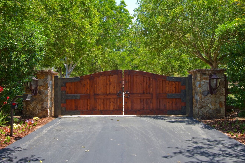 Lago Linda Farmhouse Landscape San Diego by Terra Bella