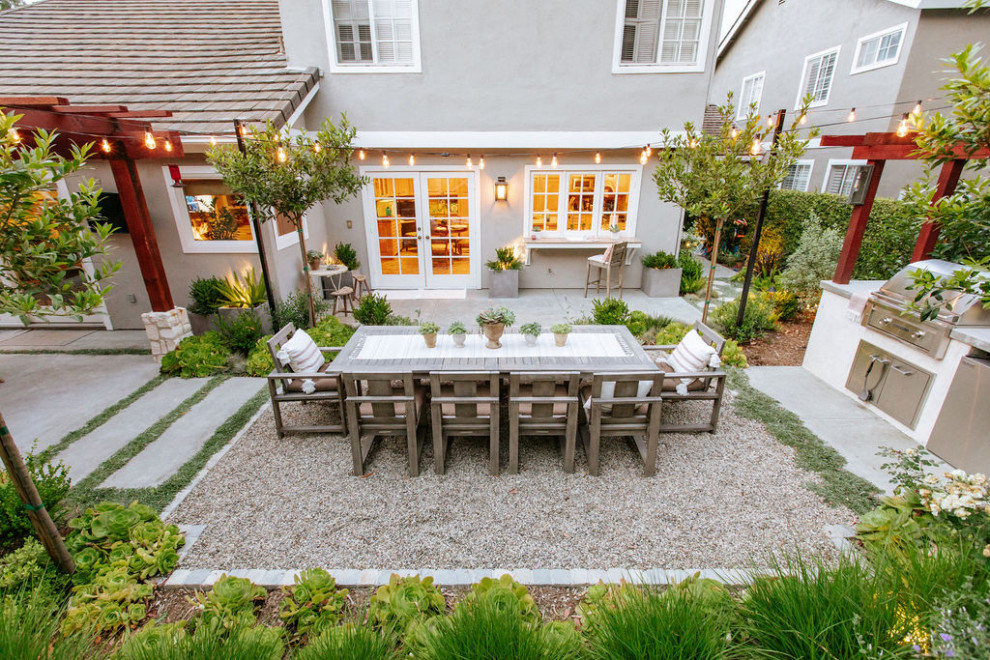 Example of a country patio design in Orange County