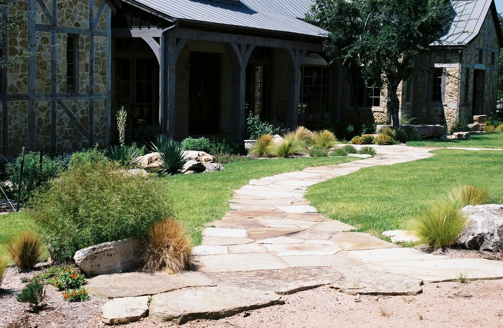 Photo of a rustic landscaping in Austin.