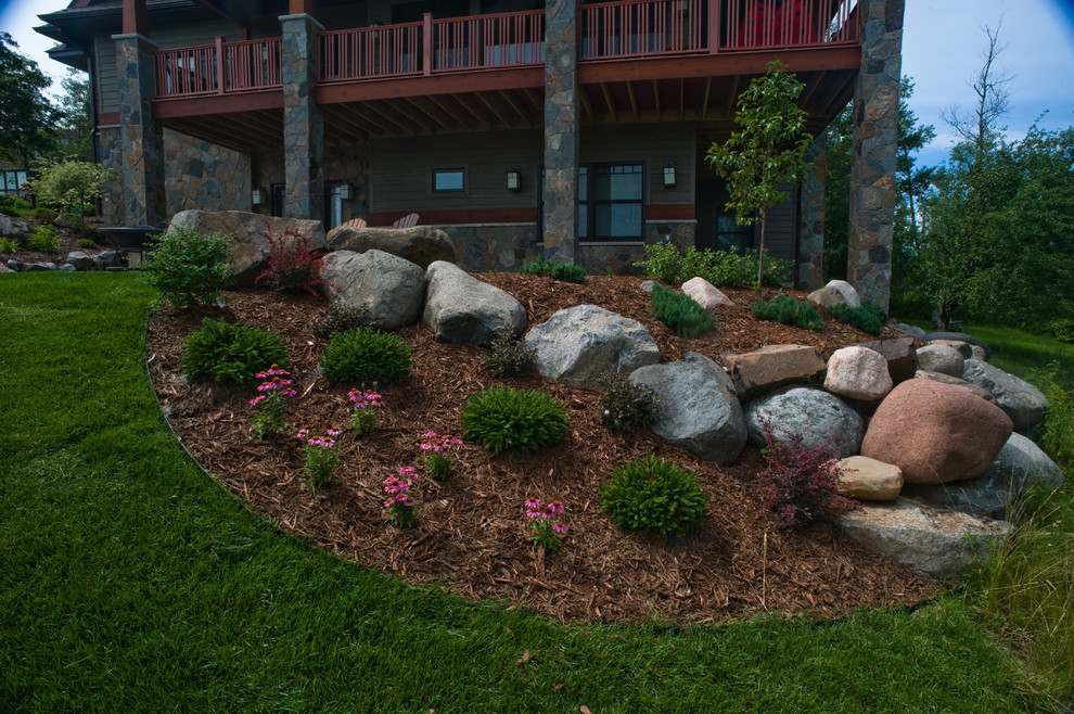 Lake Superior View Residential Traditional Garden Minneapolis