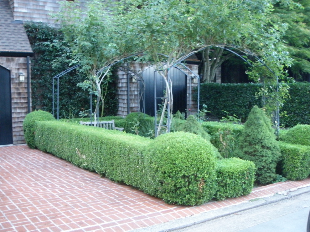 Photo of a traditional landscaping in San Francisco.