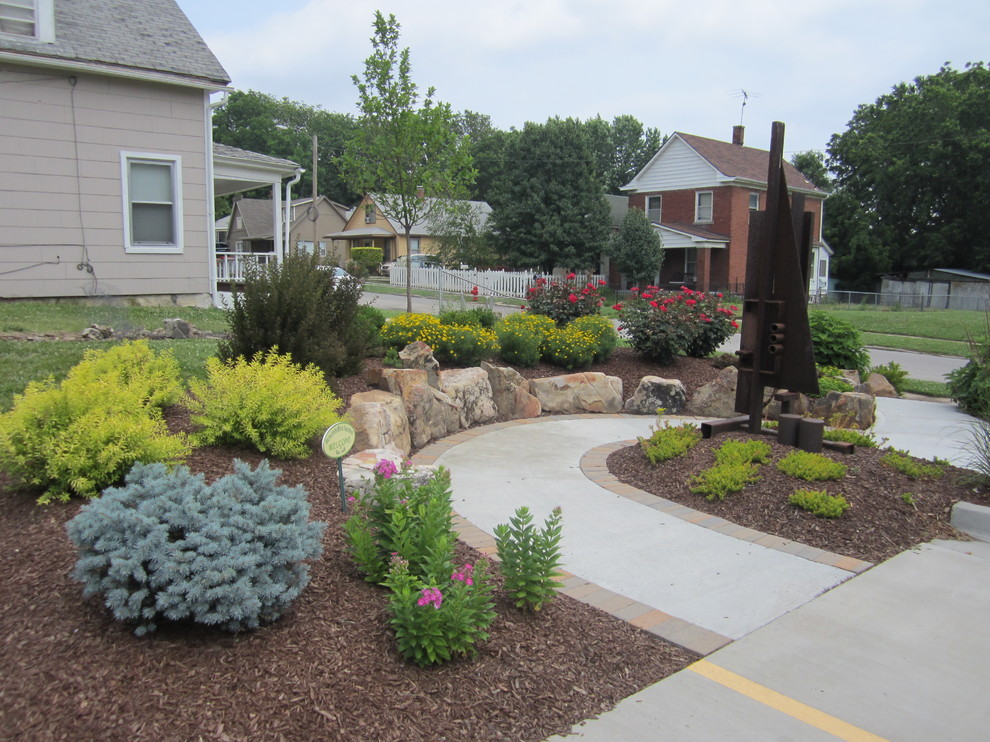 Landscape Traditional Landscape Kansas City by Red Oak