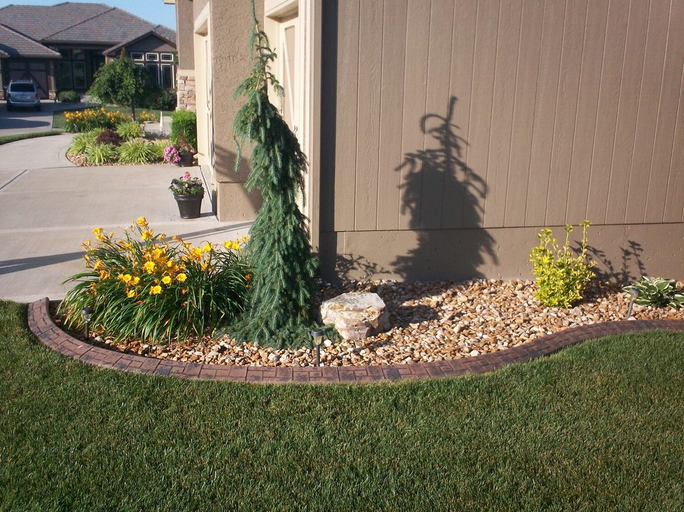 Landscaping Edging Traditional Landscape Kansas City by Olympic