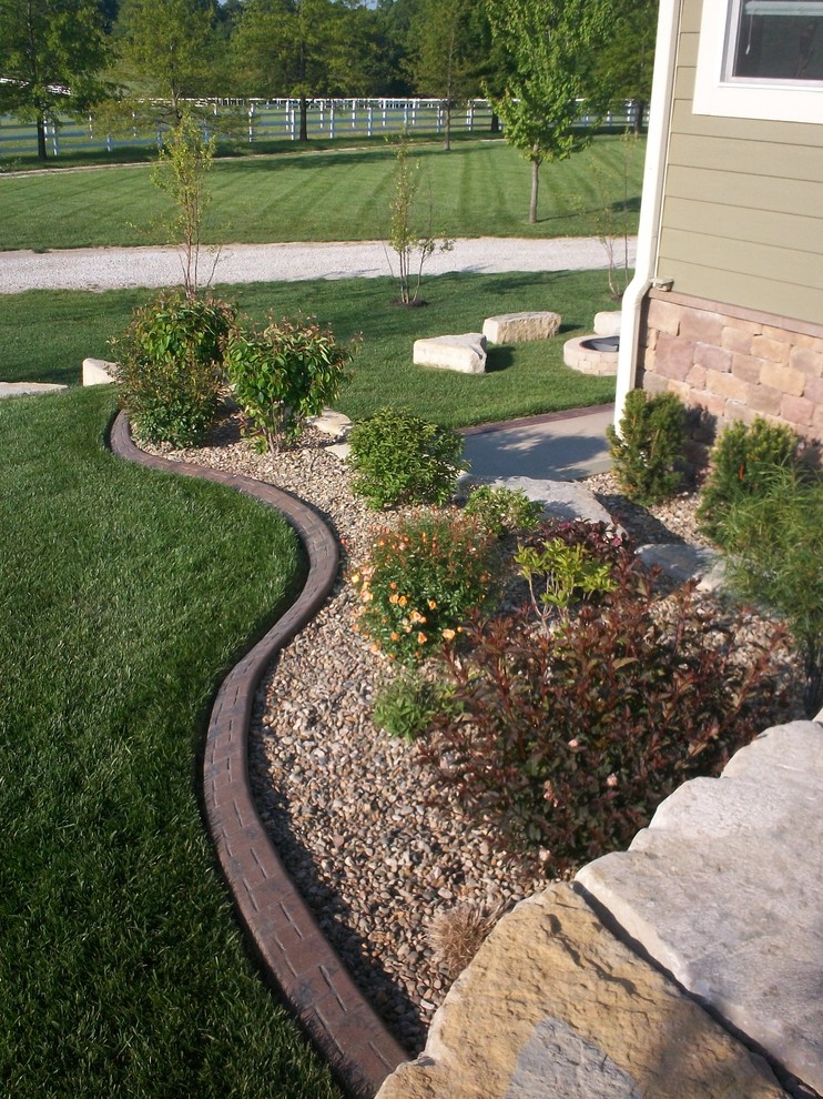 Landscaping Edging Traditional Landscape Kansas City by Olympic