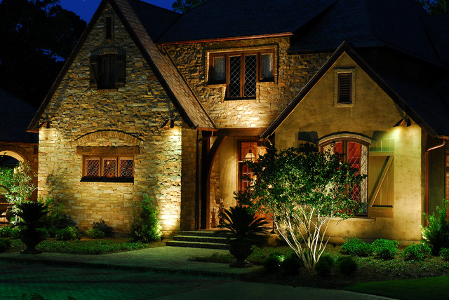 pinnacle landscape lighting