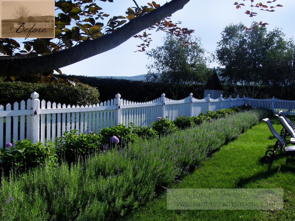 Идея дизайна: летний регулярный сад среднего размера на заднем дворе в классическом стиле