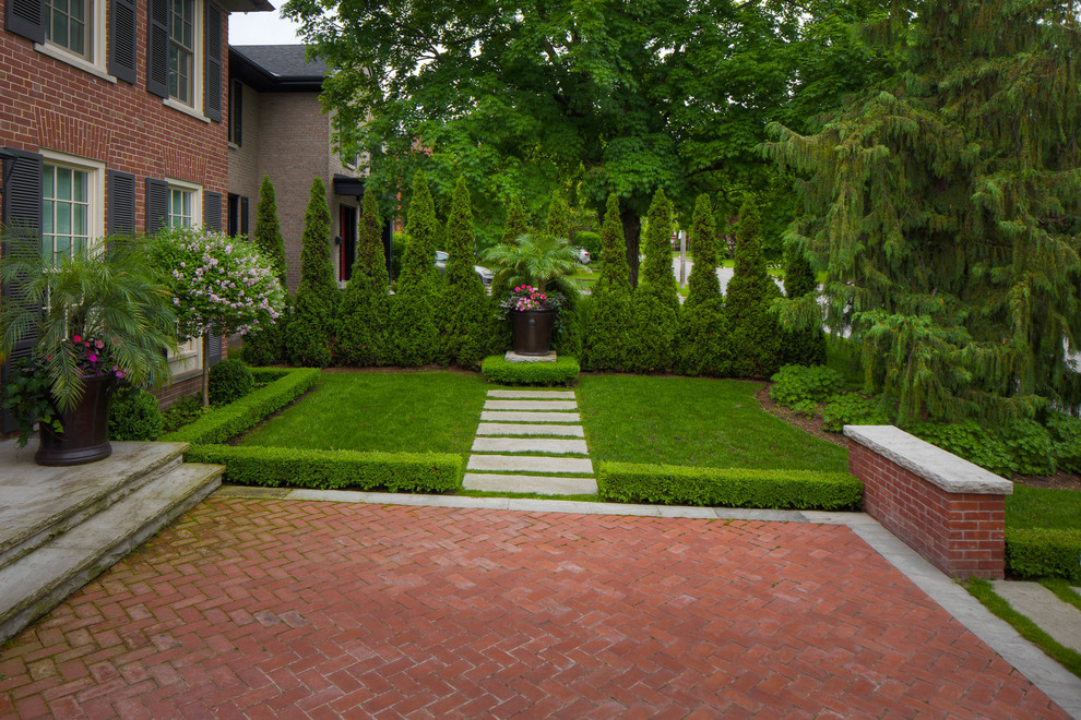 Lawrence Park Frontyard Contemporary Landscape Toronto by