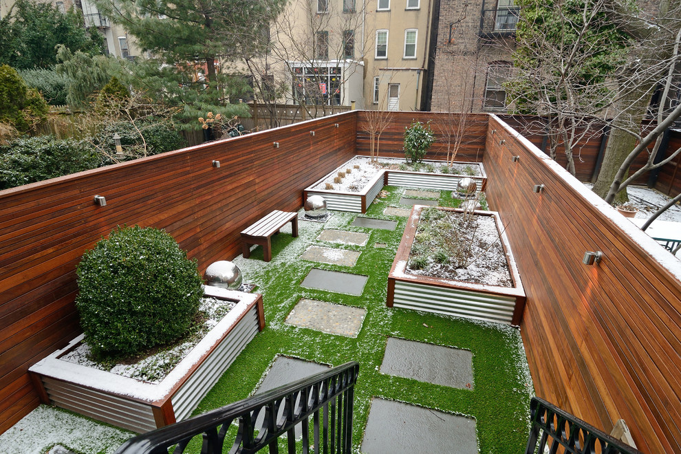 ニューヨークにあるコンテンポラリースタイルのおしゃれな庭の写真