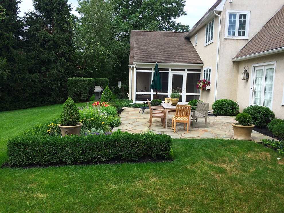Lititz, Pa. Perennial Garden and Flagstone Patio Traditional