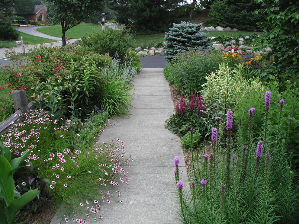 Lush Front Yard Gardens Traditional Landscape Grand Rapids by