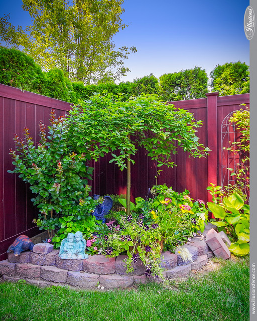 Mahogany Wood Grain PVC Vinyl Privacy Fence by Illusions Vinyl Fence Contemporary Garden