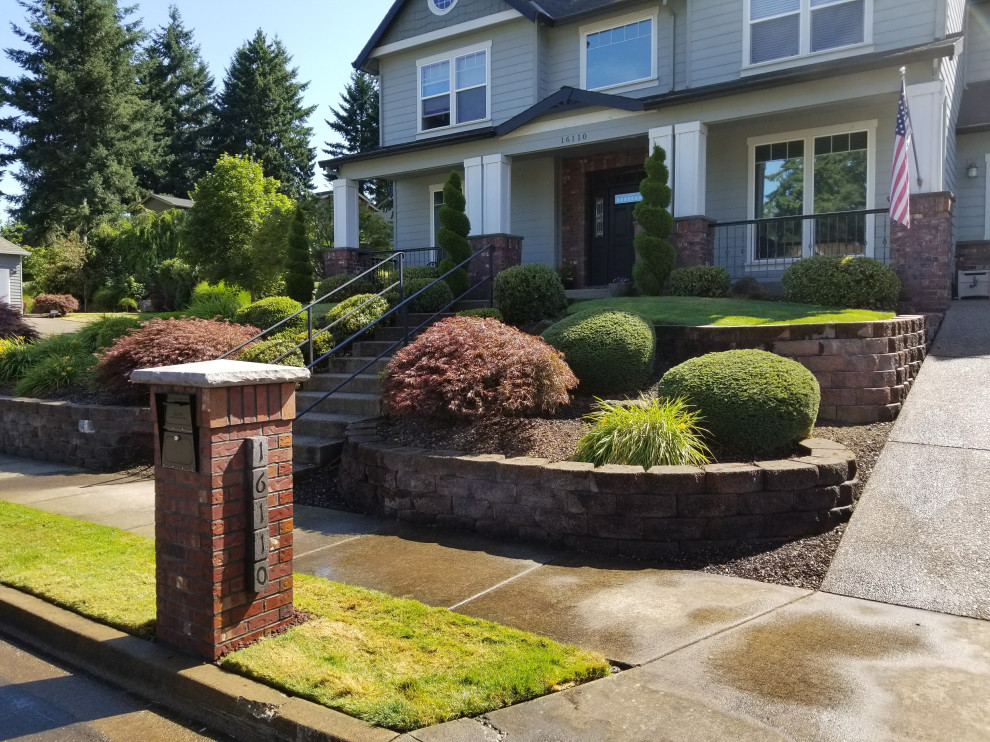 Mailbox Traditional Landscape Portland by Brown Bros. Masonry