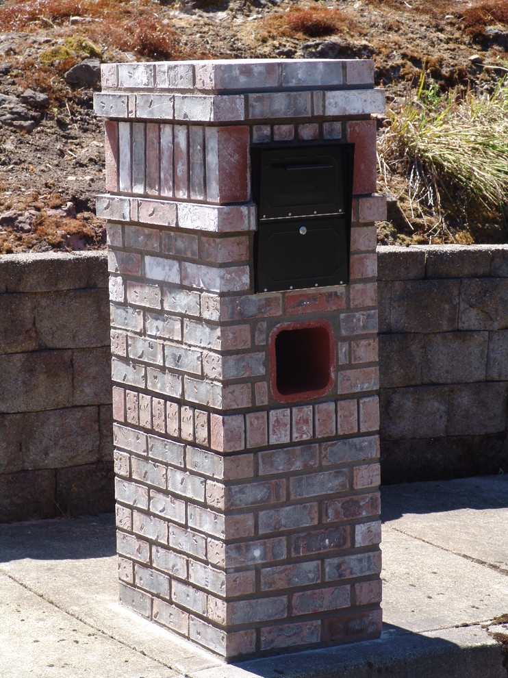 Mailbox Traditional Landscape Portland by Brown Bros. Masonry