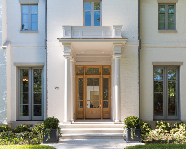 MAPLEWOOD Transitional Garden Dallas by DDLA Design Landscape