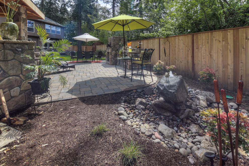 Menkins Traditional Landscape Portland by Paradise