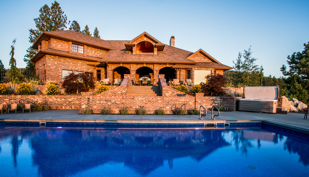 Mica Foothills Traditional Landscape Seattle by Coppercreek