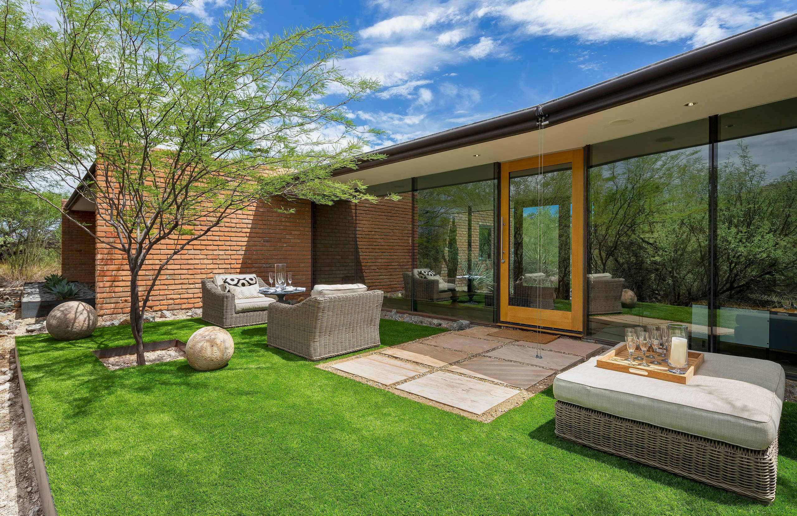 おしゃれな芝生の庭の画像 21年9月 Houzz ハウズ おしゃれな芝生の庭の画像 21年9月 Houzz ハウズ