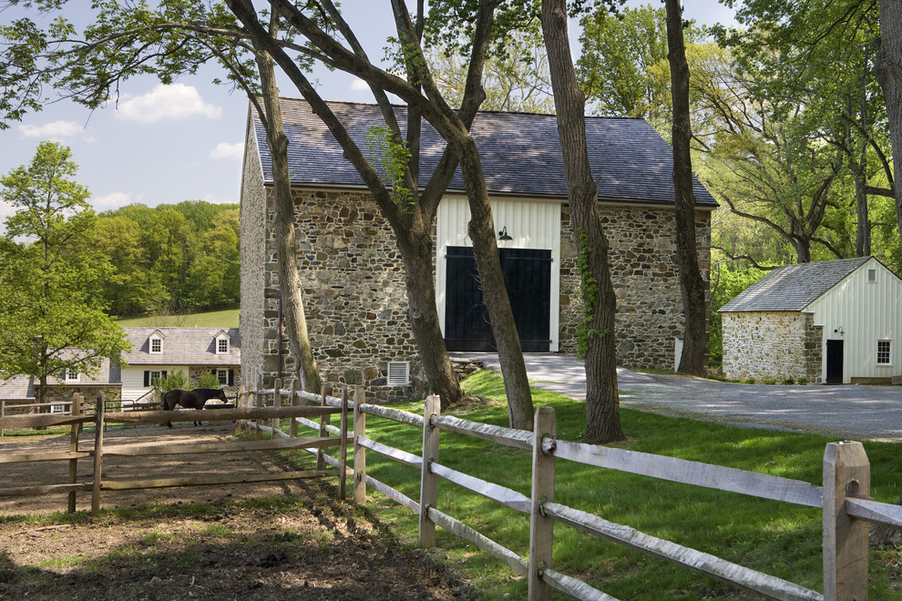 Design ideas for a farmhouse backyard driveway in Philadelphia.