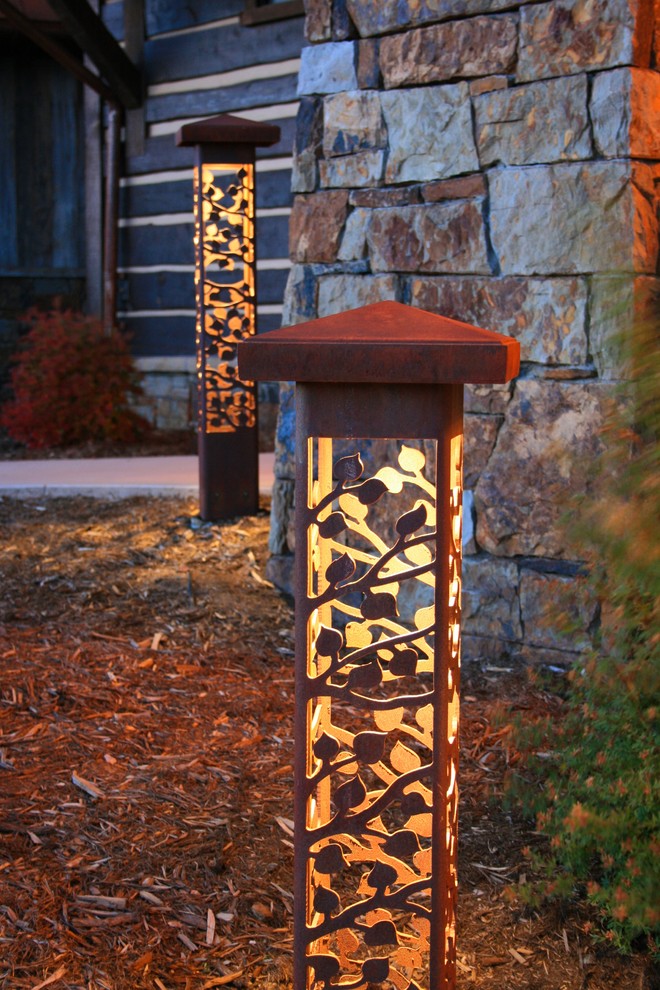 Halbschattiger Stilmix Garten mit Natursteinplatten in Minneapolis