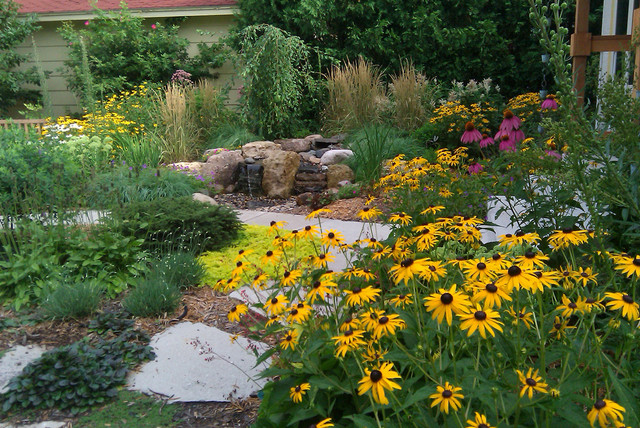 Sweeten a Summer Garden With Pink Flowers