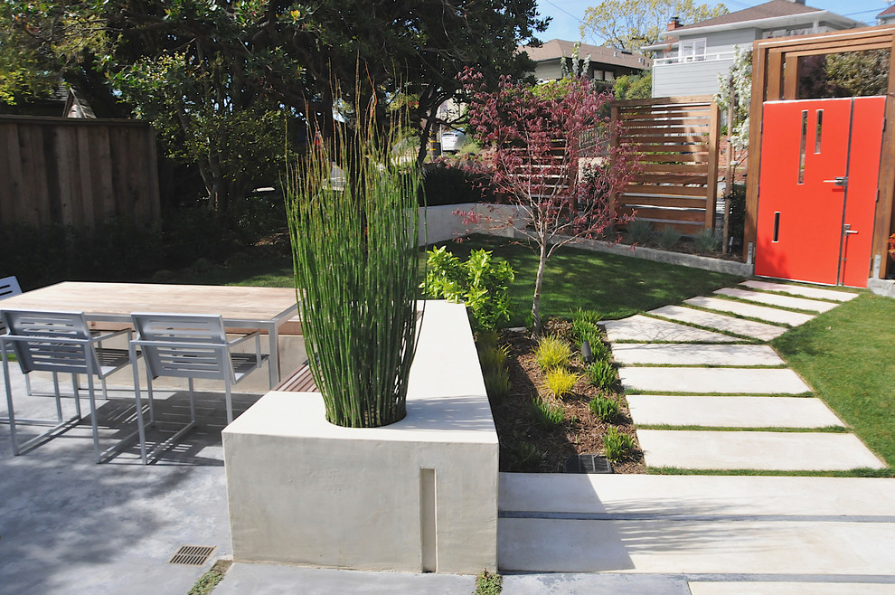 Идея дизайна: участок и сад на переднем дворе в стиле модернизм