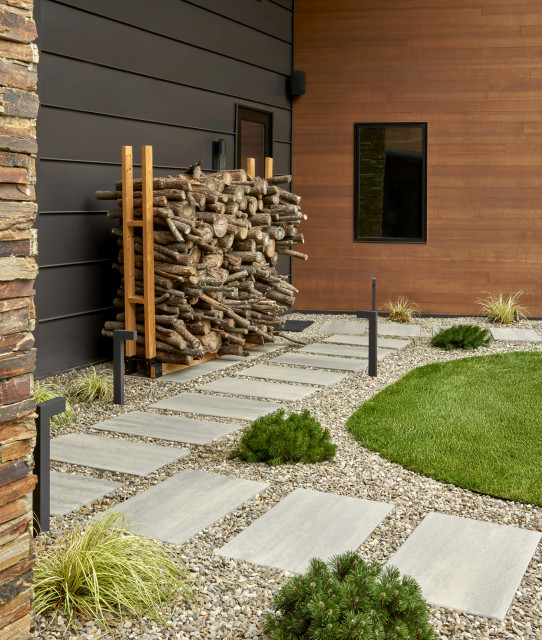 Modern Backyard Oasis in Moorestown, New Jersey Moderno Jardín Filadelfia de TechoBloc