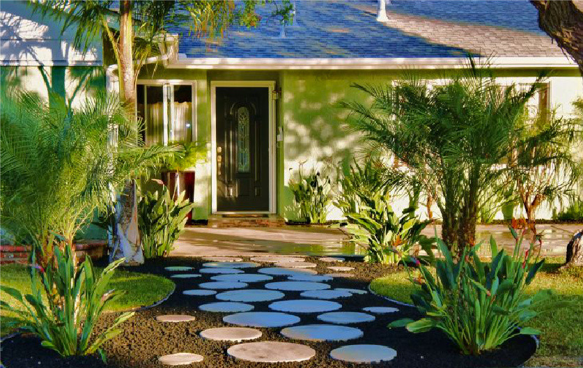 Modern Tropical Front Yard - Modern - Landscape - Los Angeles - by ...